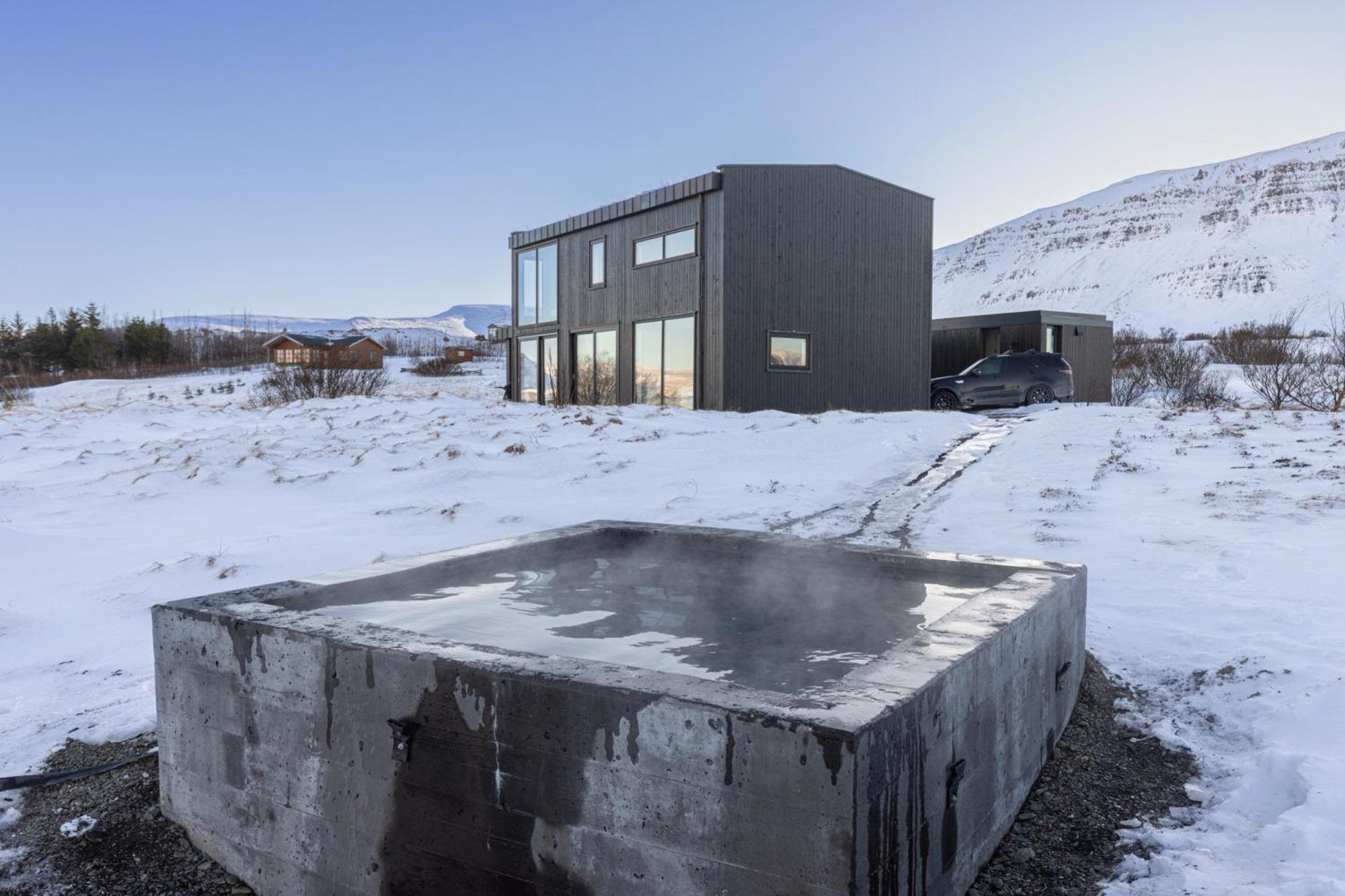 The Oceanfront Private Northern Lights